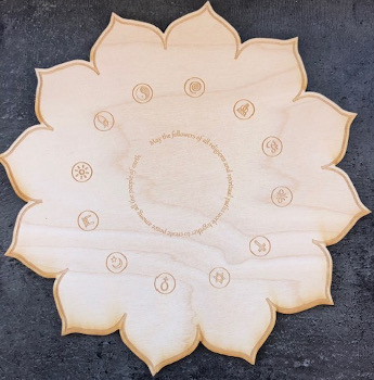 photo 4 Lynn THIRY grille de cristaux reiki